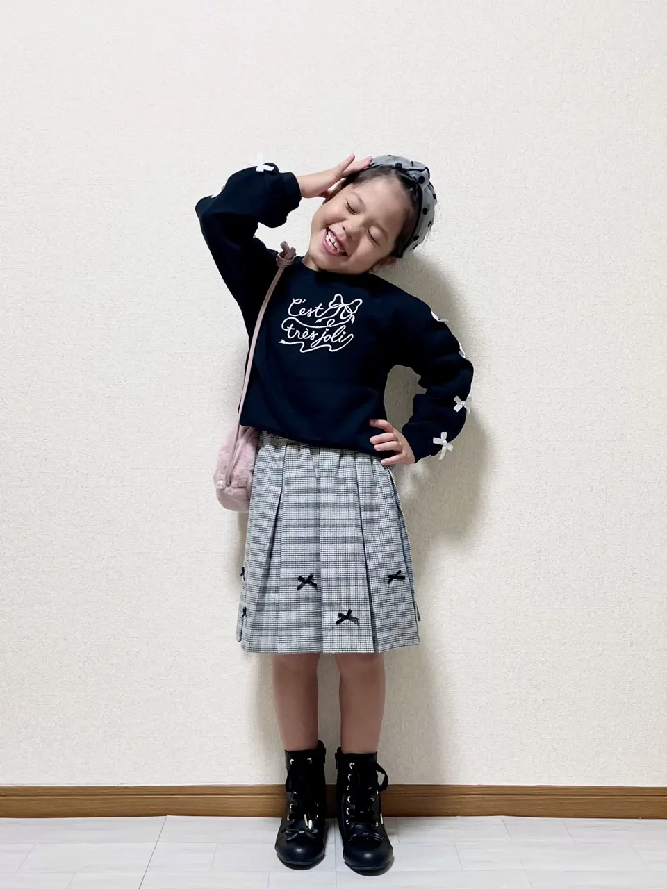 ANY MIKA コーディネート画像