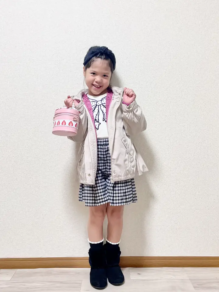 ANY MIKA コーディネート画像