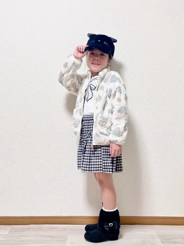 ANY MIKA コーディネート画像