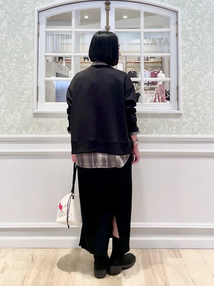 ANY MIKA コーディネート画像