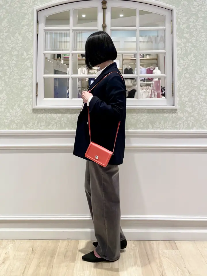 ANY MIKA コーディネート画像