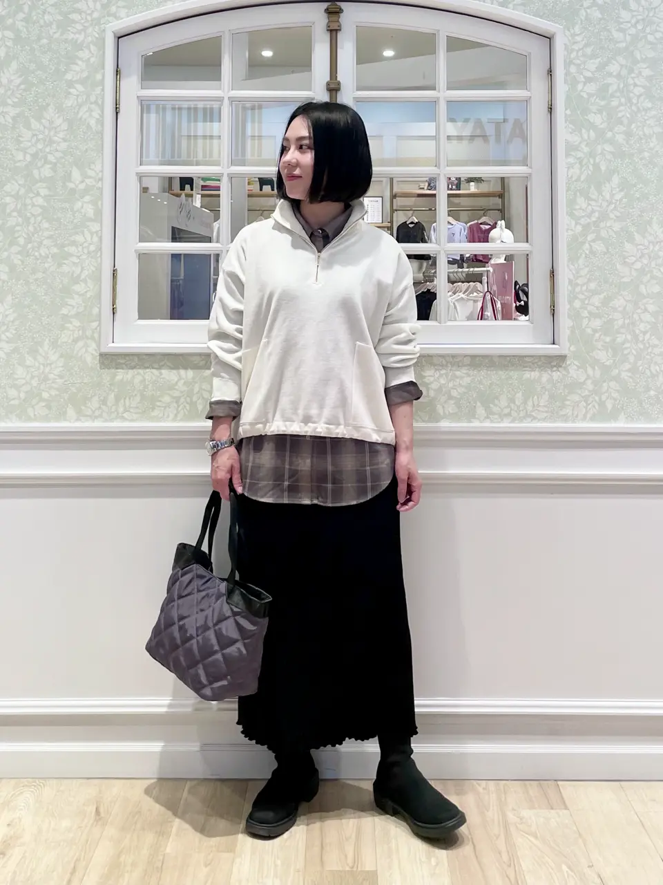 ANY MIKA コーディネート画像