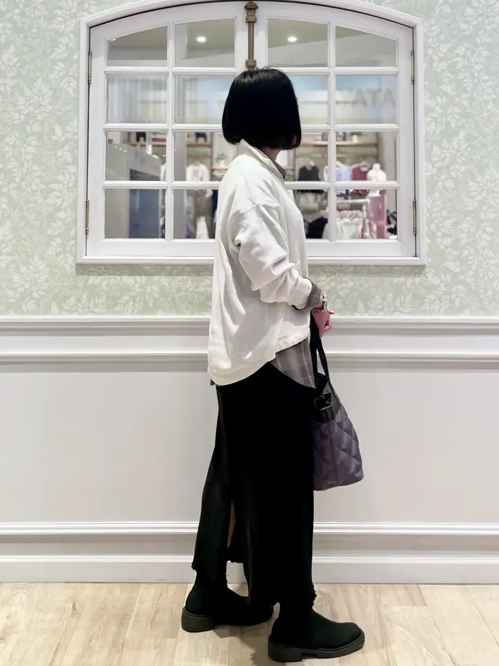 ANY MIKA コーディネート画像