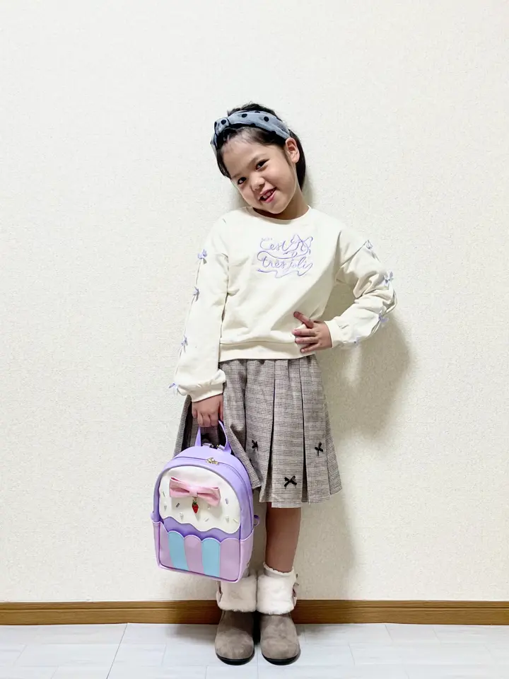 ANY MIKA コーディネート画像