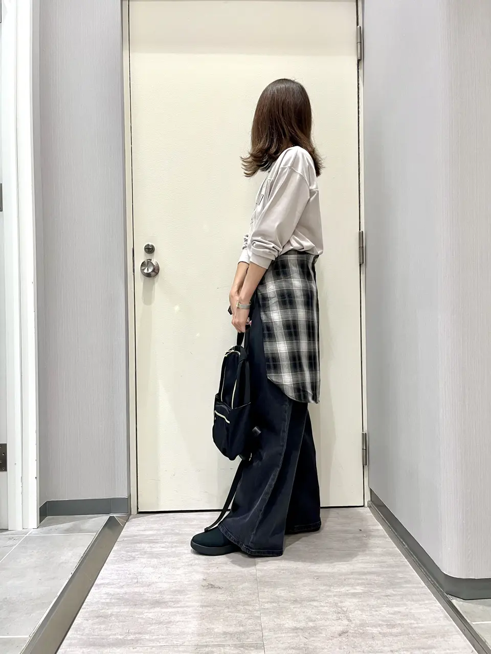 ANY 金井 コーディネート画像