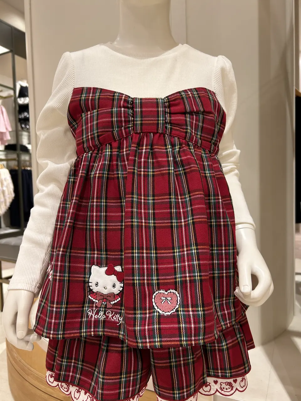 ANY 岡田 コーディネート画像