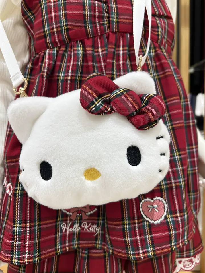 ANY 岡田 コーディネート画像