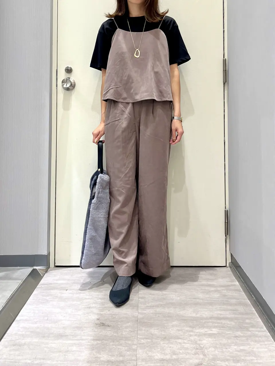 ANY 金井 コーディネート画像