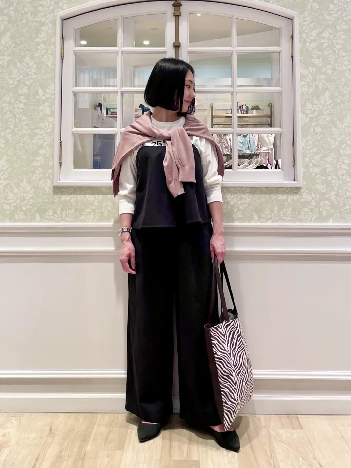 ANY MIKA コーディネート画像