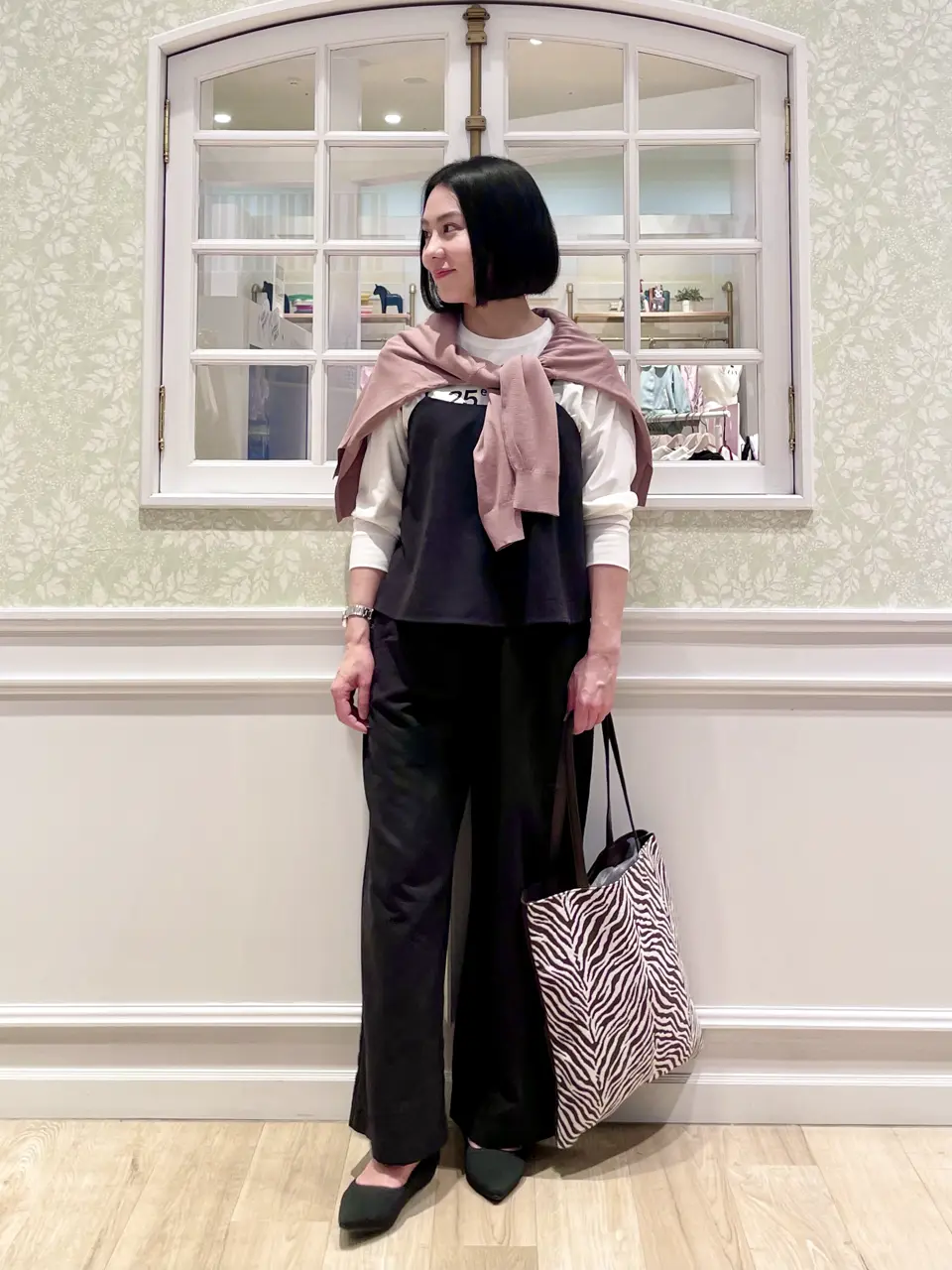 ANY MIKA コーディネート画像