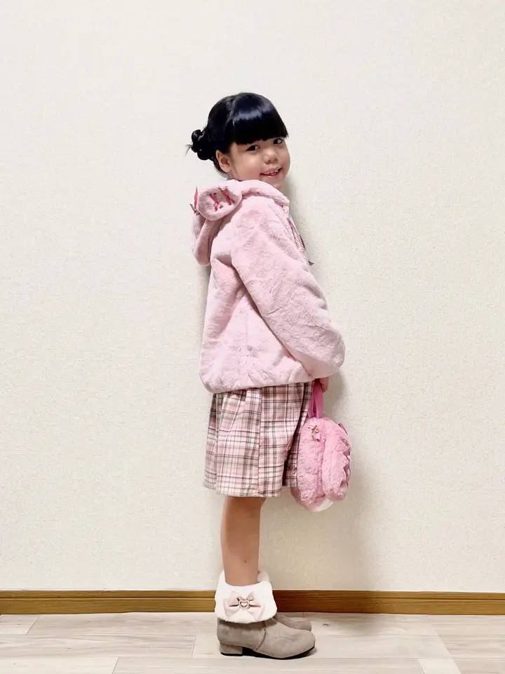 ANY MIKA コーディネート画像