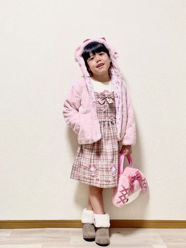 ANY MIKA コーディネート画像