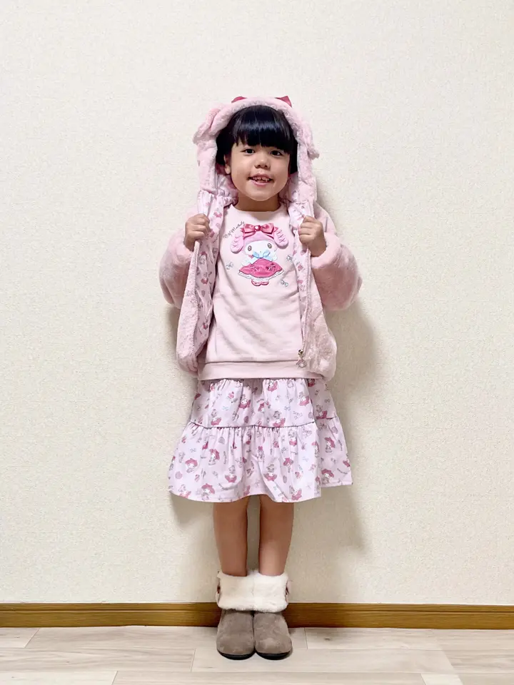 ANY MIKA コーディネート画像