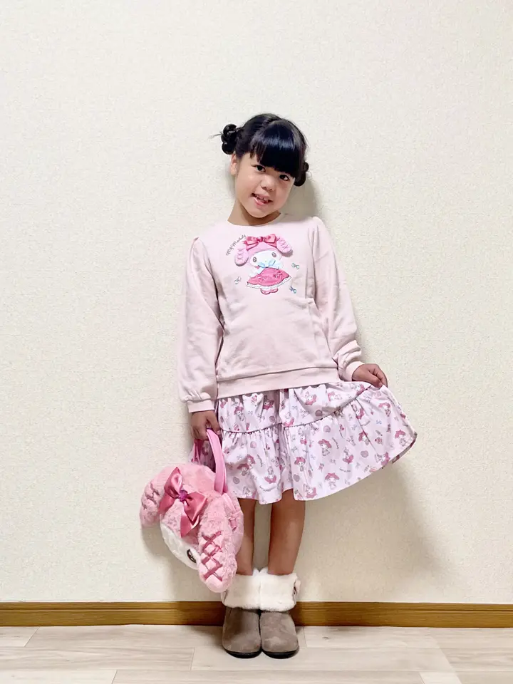 ANY MIKA コーディネート画像