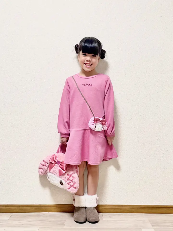 ANY MIKA コーディネート画像