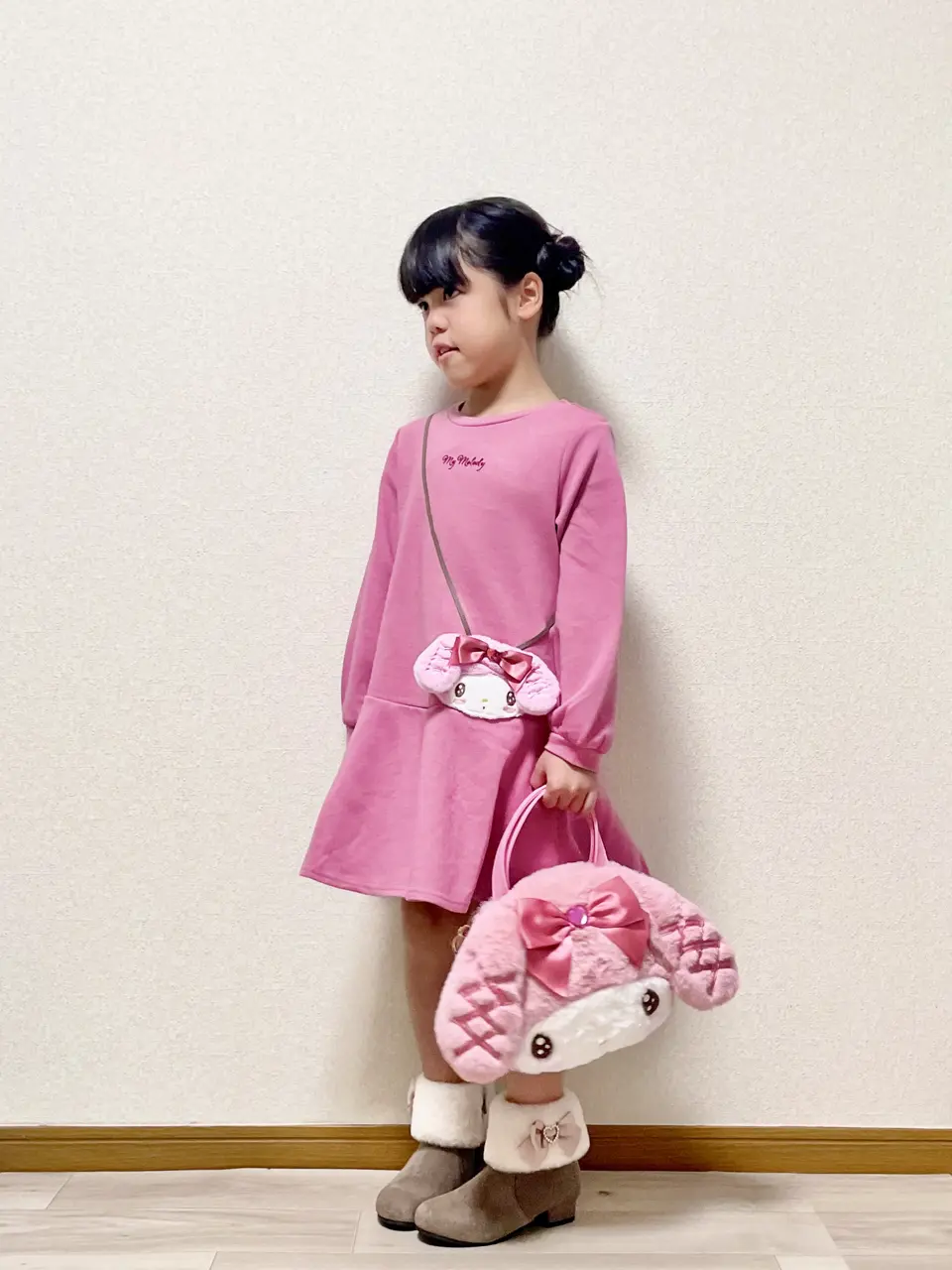 ANY MIKA コーディネート画像