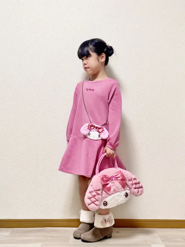 ANY MIKA コーディネート画像