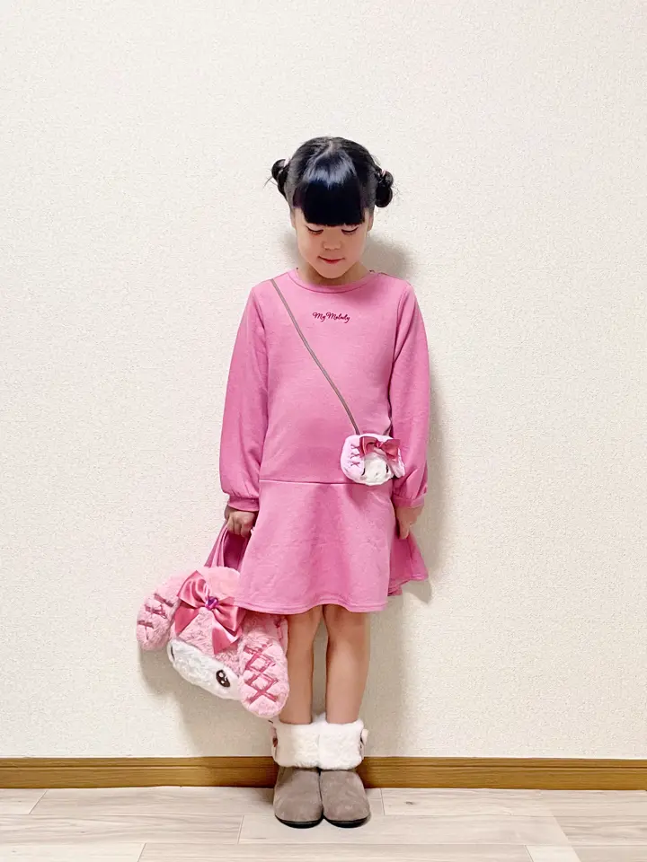 ANY MIKA コーディネート画像