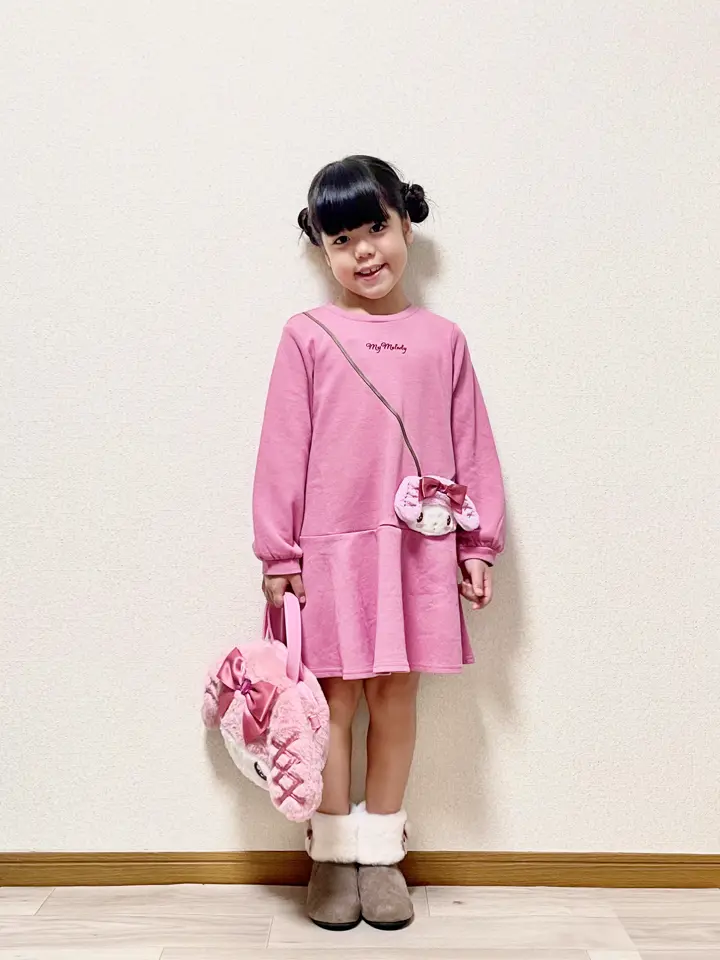 ANY MIKA コーディネート画像