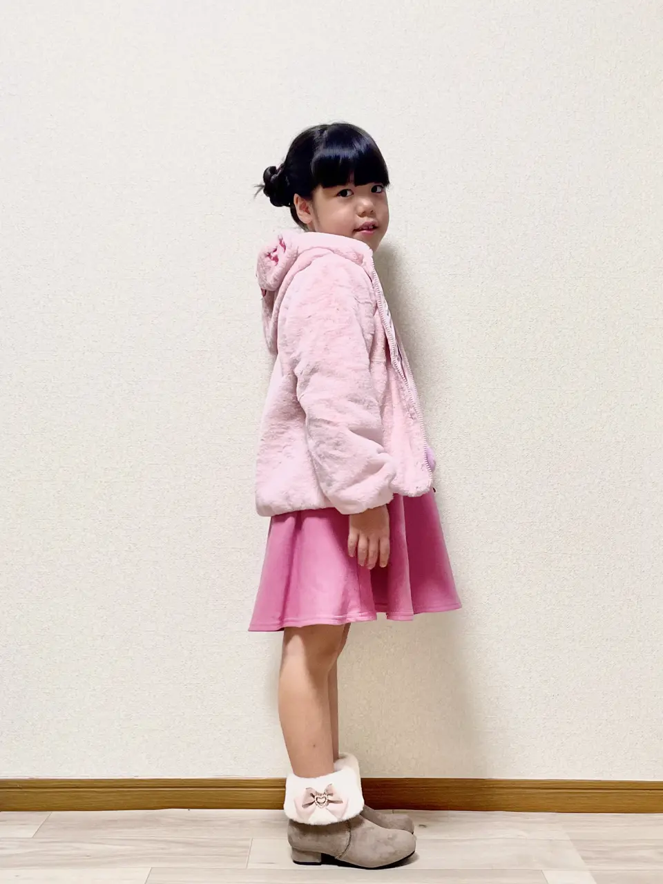 ANY MIKA コーディネート画像