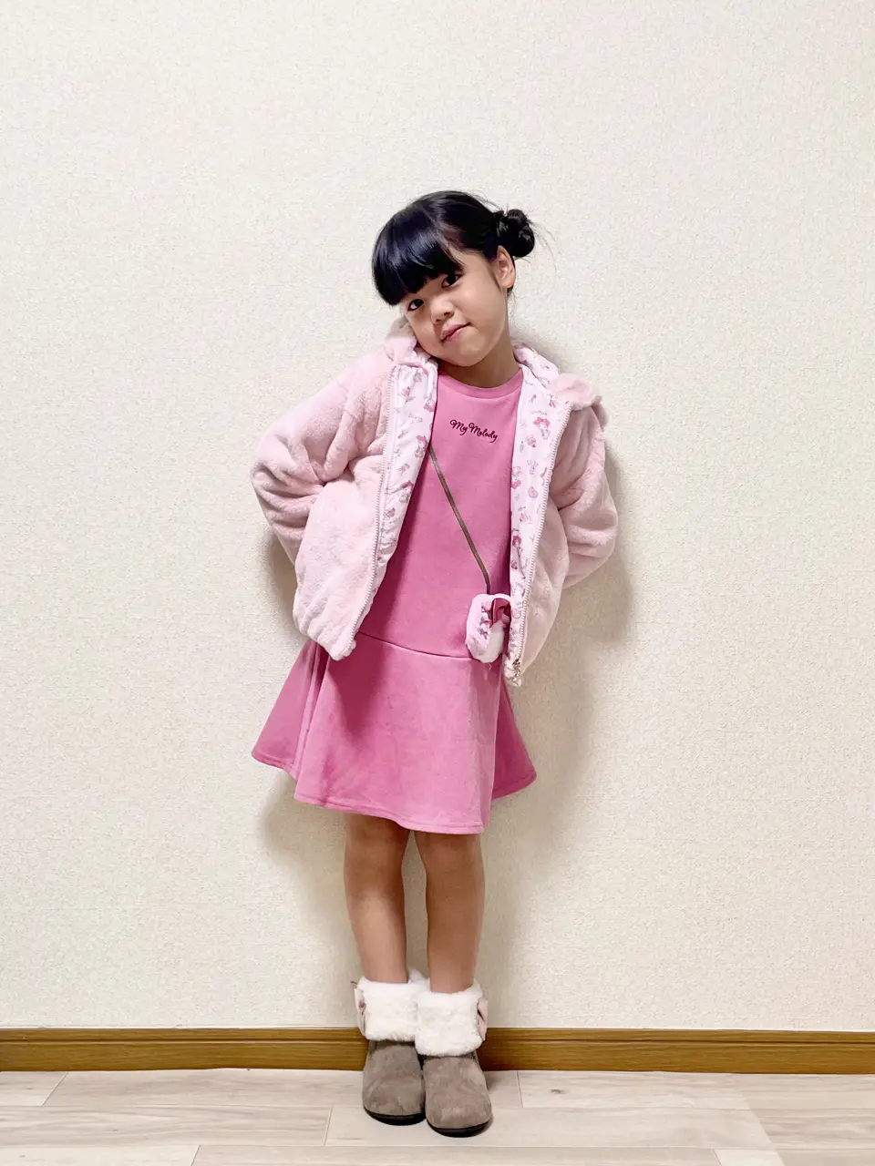 ANY MIKA コーディネート画像