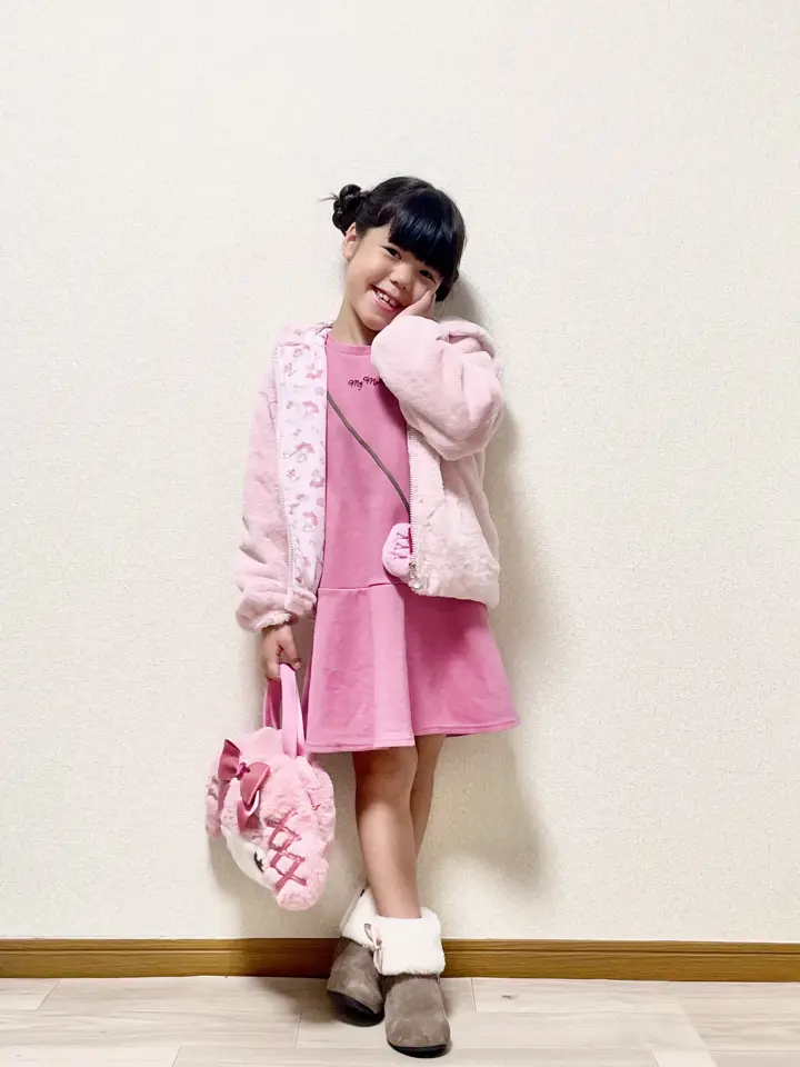 ANY MIKA コーディネート画像