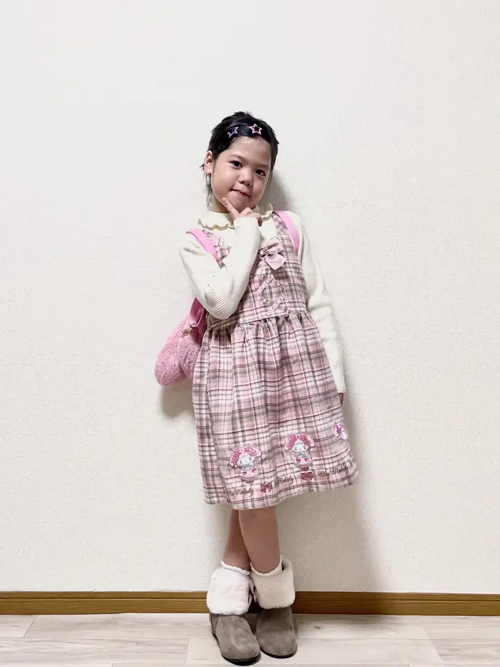 ANY MIKA コーディネート画像