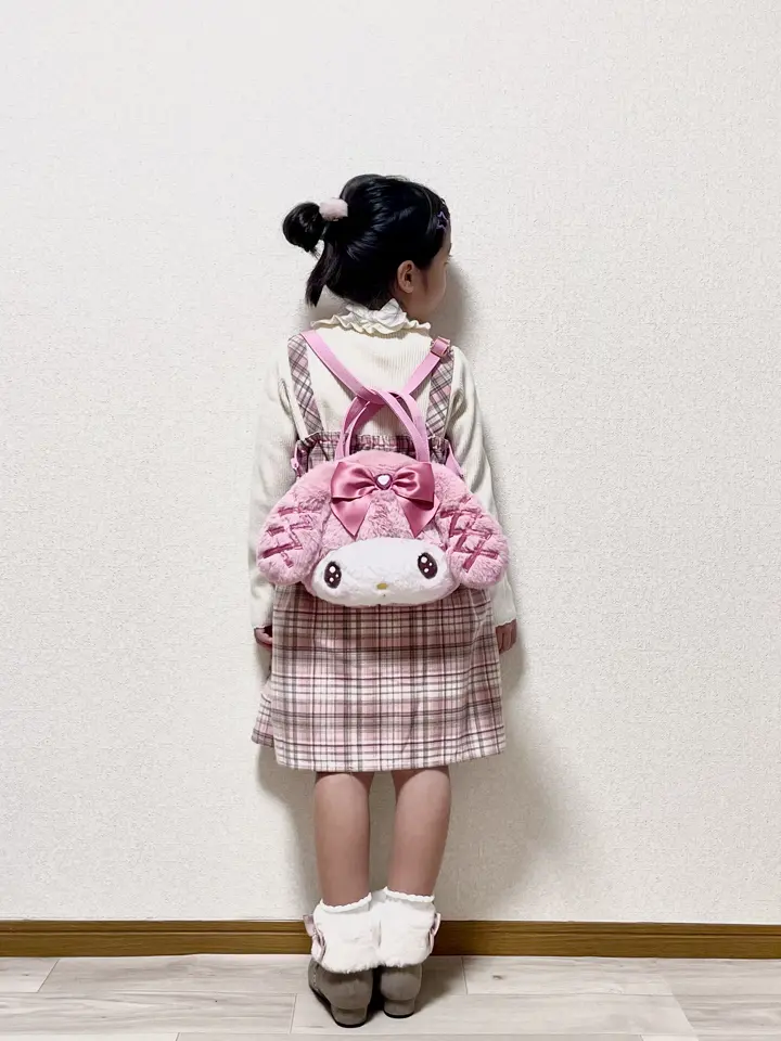 ANY MIKA コーディネート画像