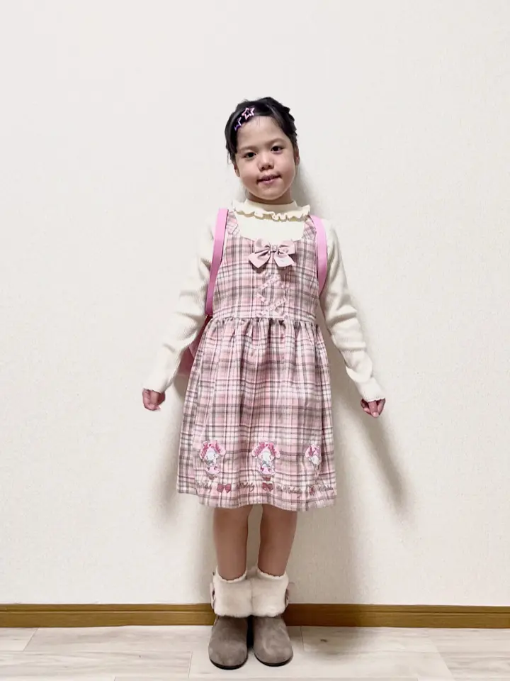 ANY MIKA コーディネート画像