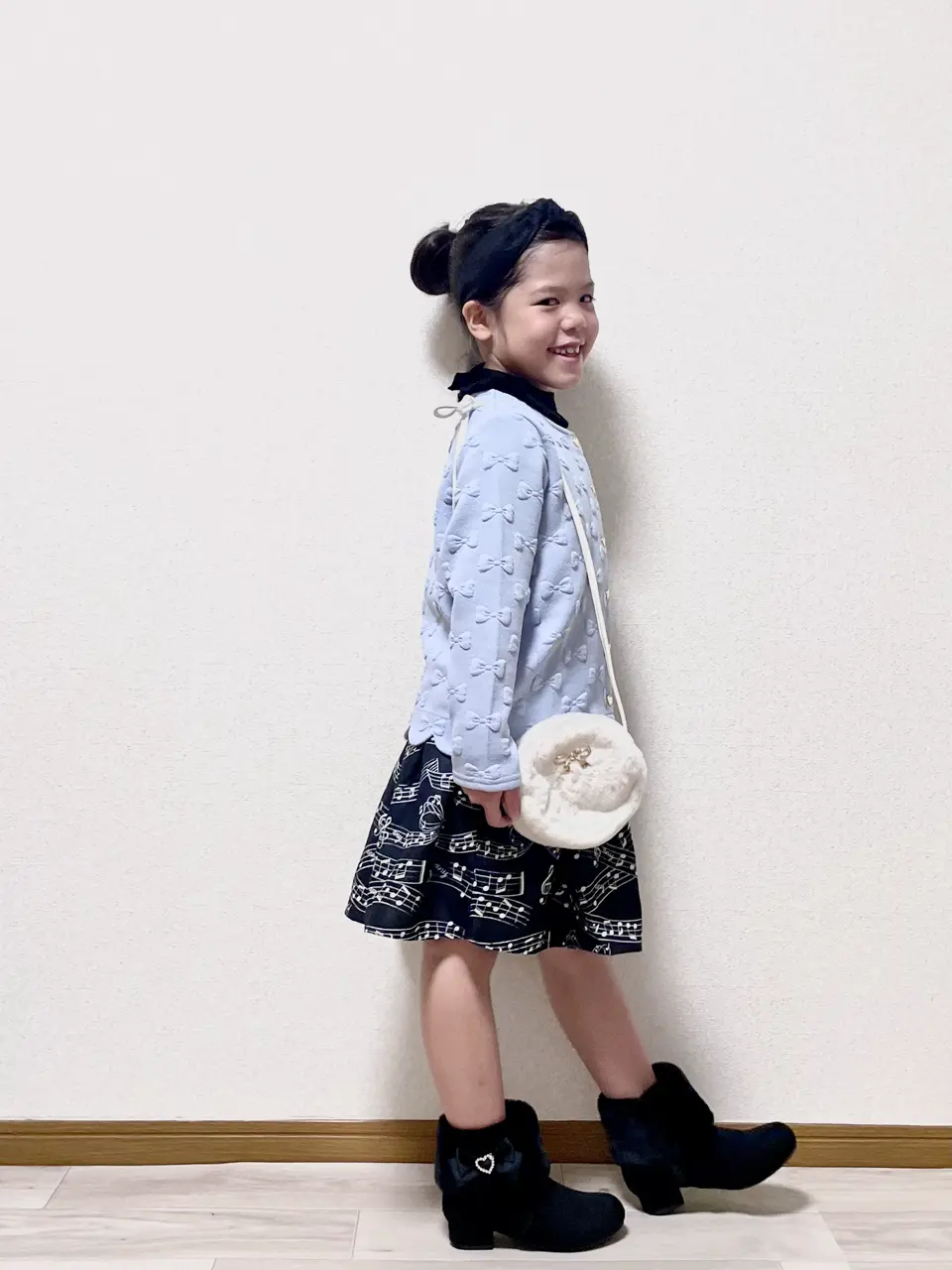 ANY MIKA コーディネート画像