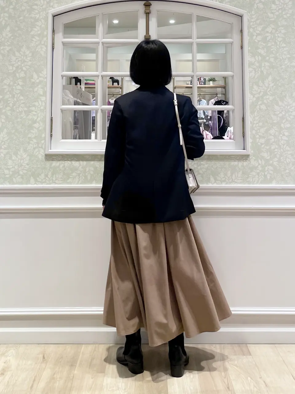 ANY MIKA コーディネート画像