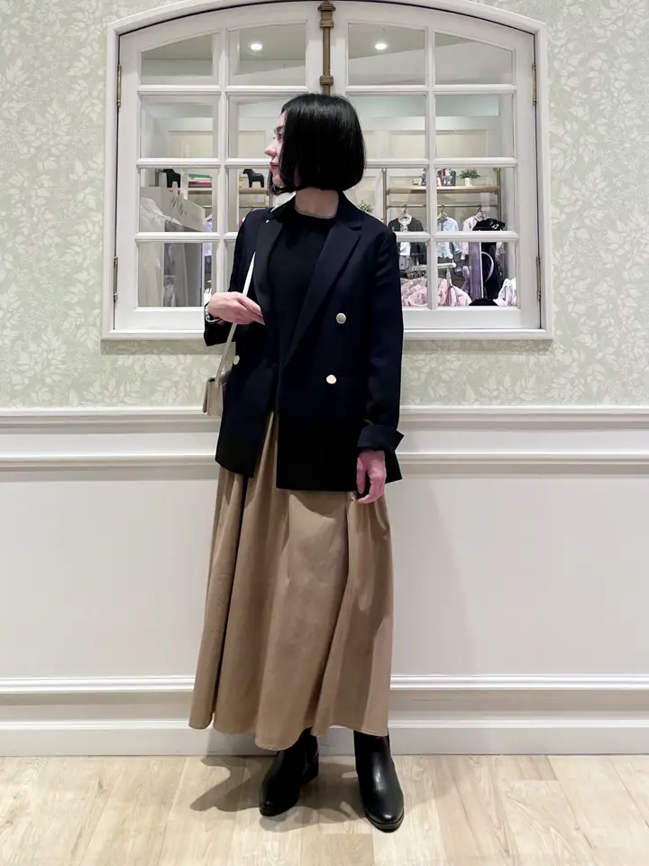 ANY MIKA コーディネート画像