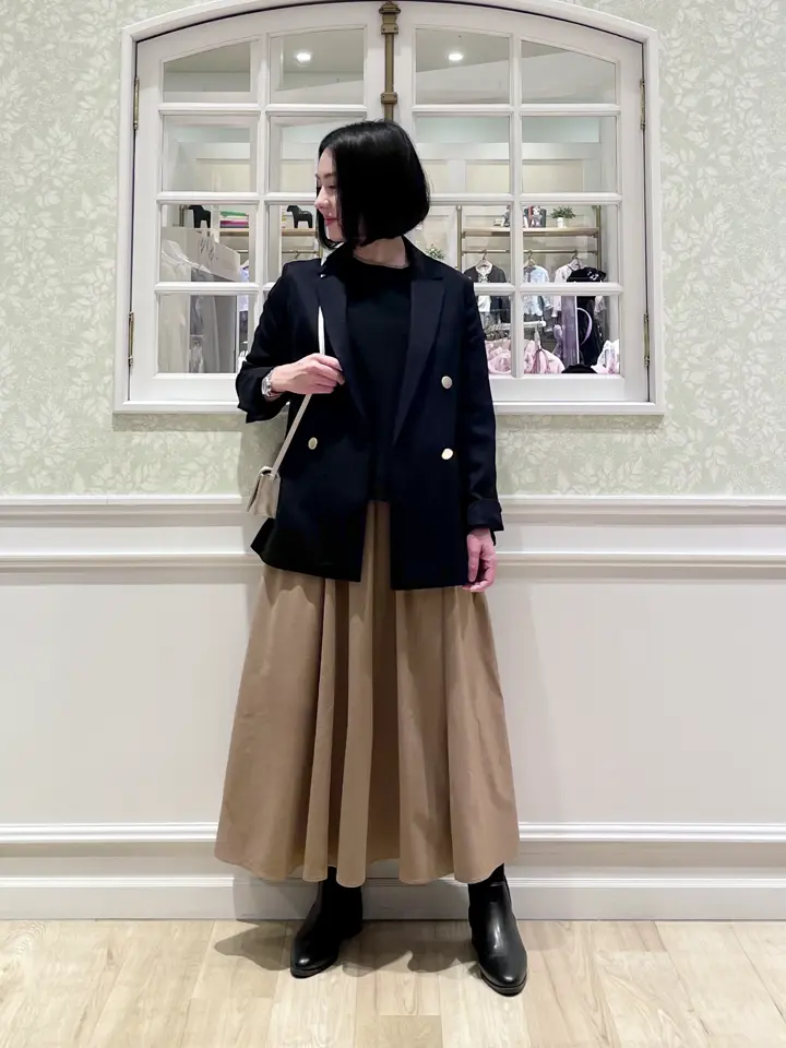 ANY MIKA コーディネート画像