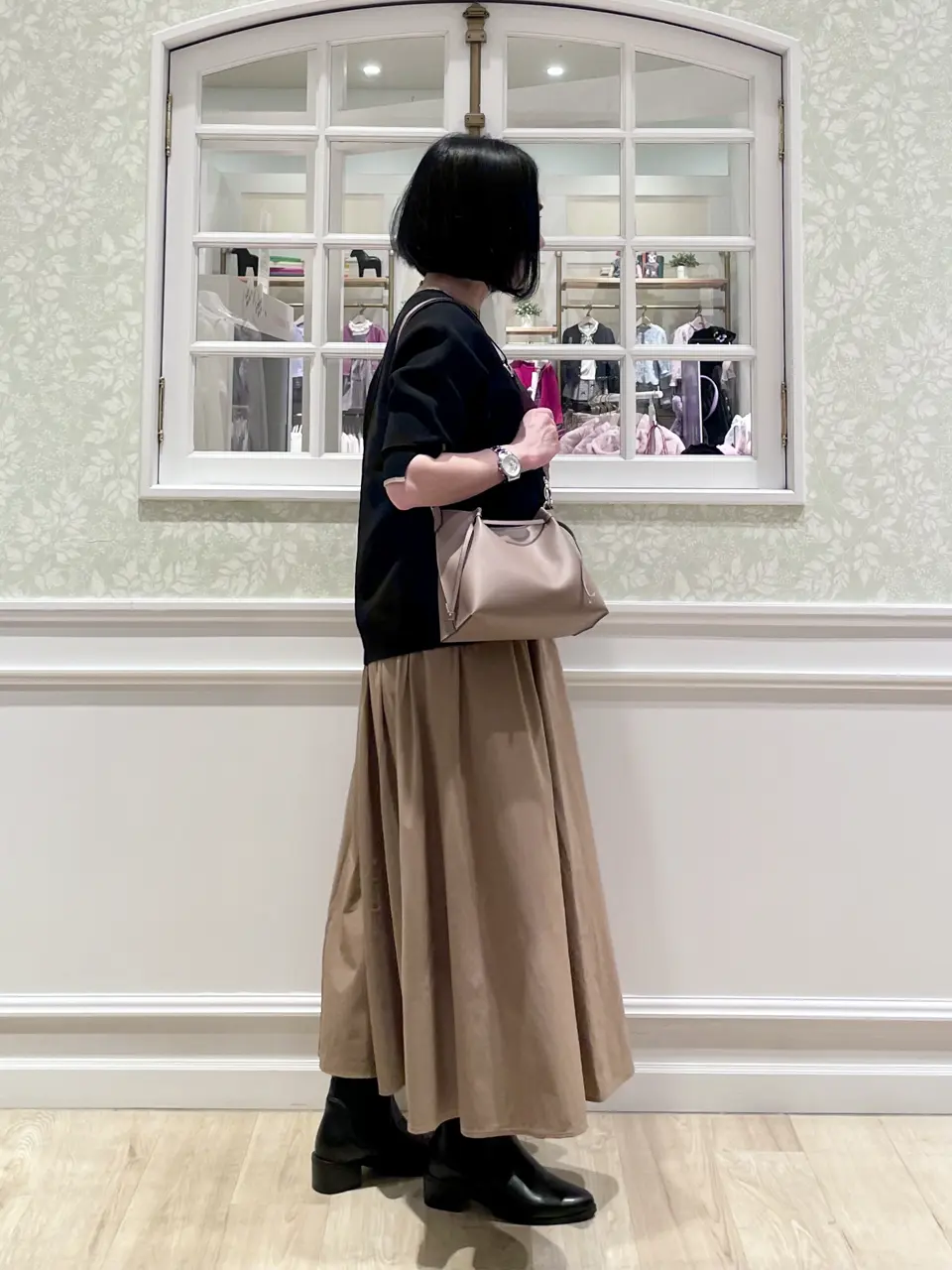 ANY MIKA コーディネート画像