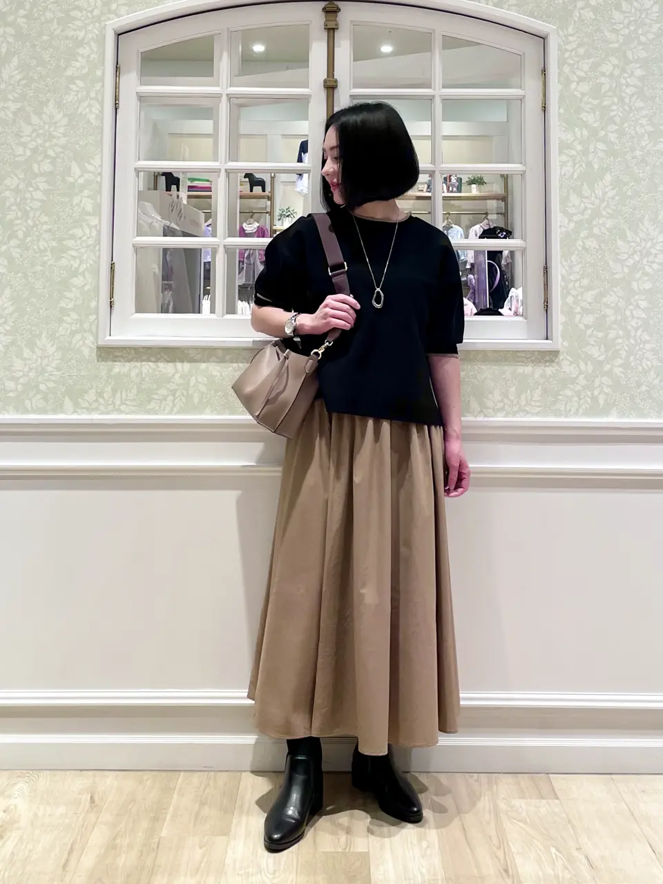 ANY MIKA コーディネート画像