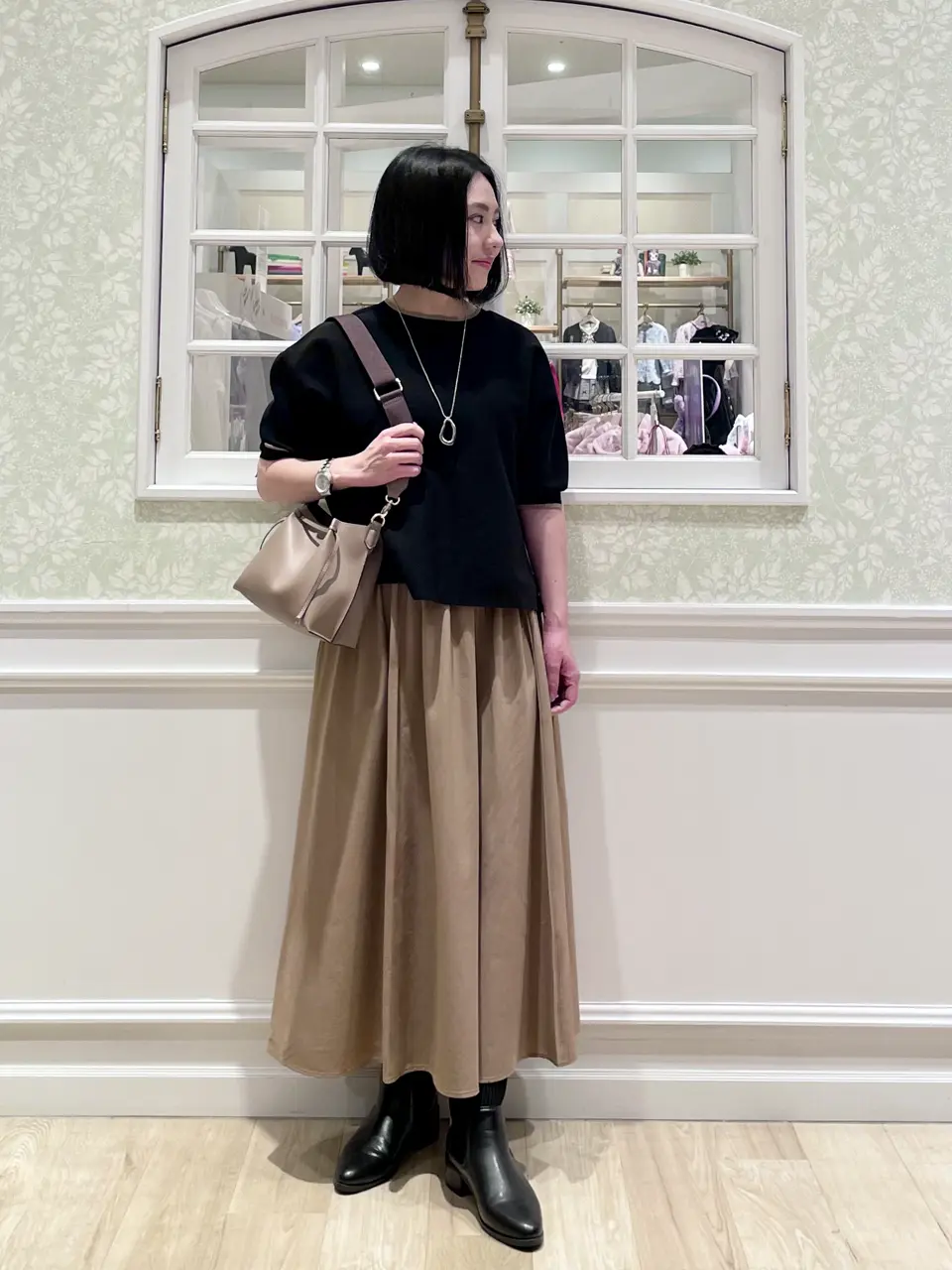 ANY MIKA コーディネート画像