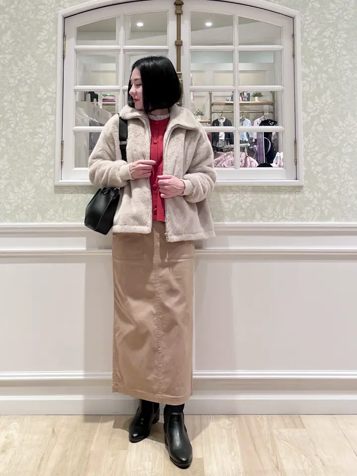 ANY MIKA コーディネート画像