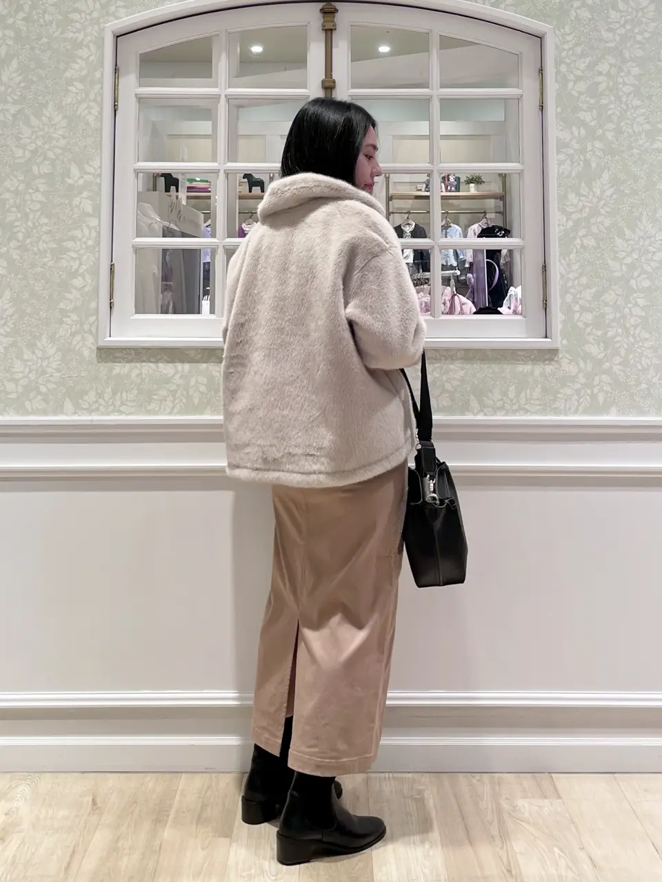 ANY MIKA コーディネート画像