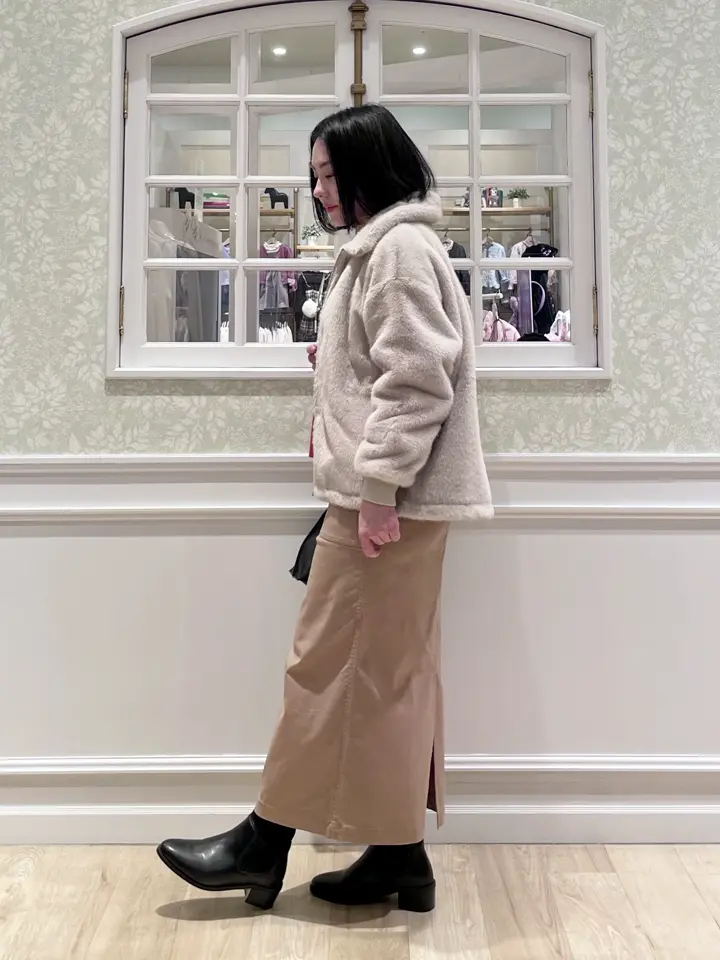 ANY MIKA コーディネート画像