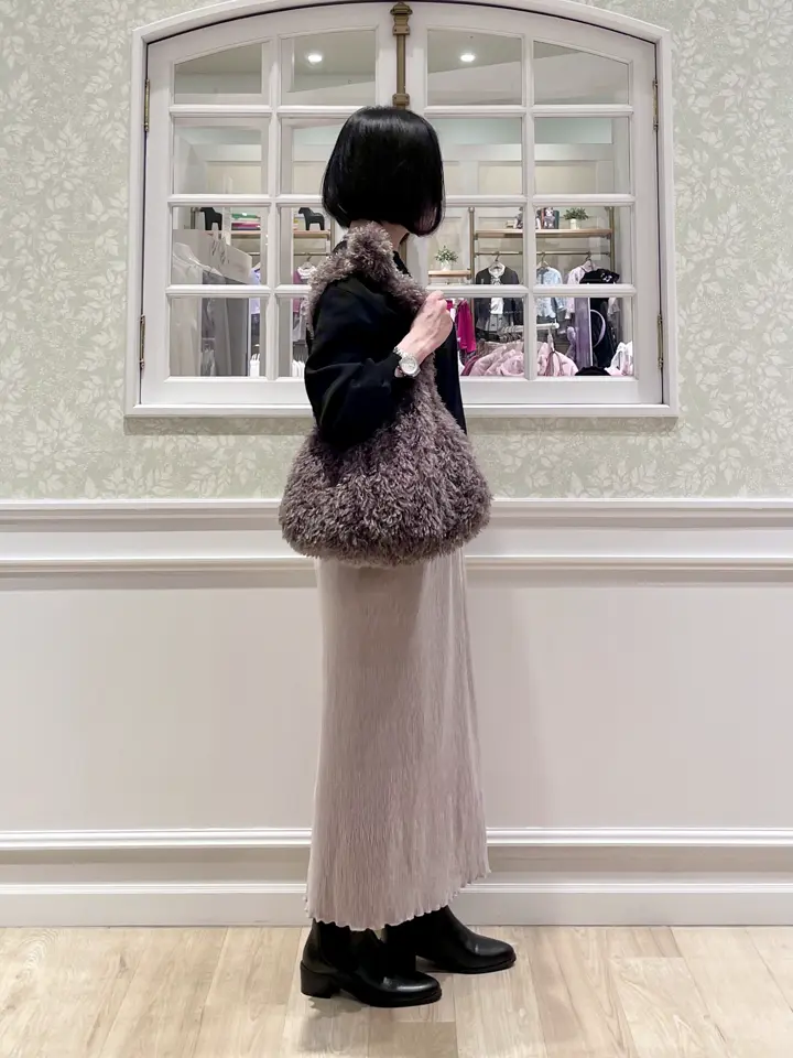 ANY MIKA コーディネート画像