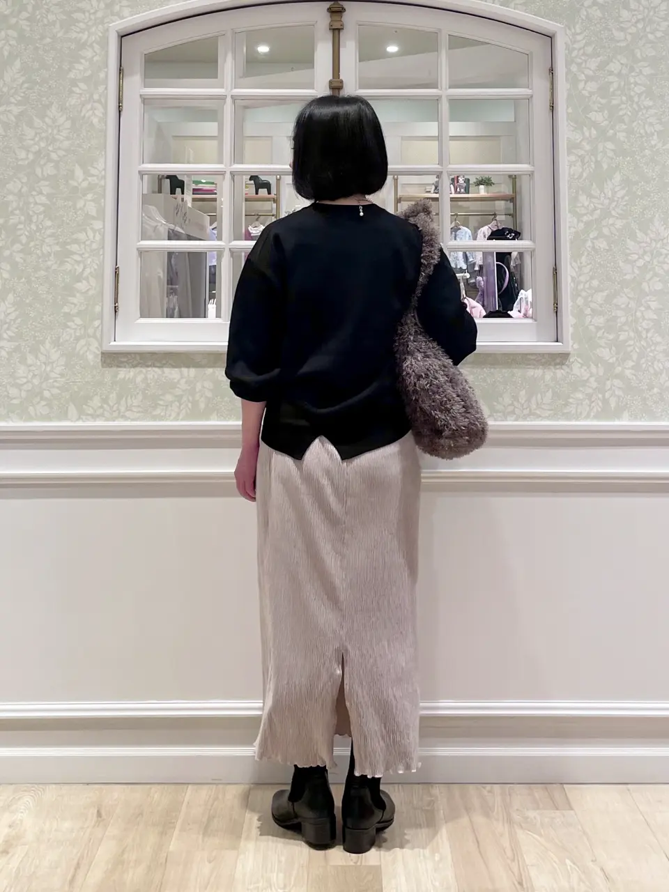 ANY MIKA コーディネート画像