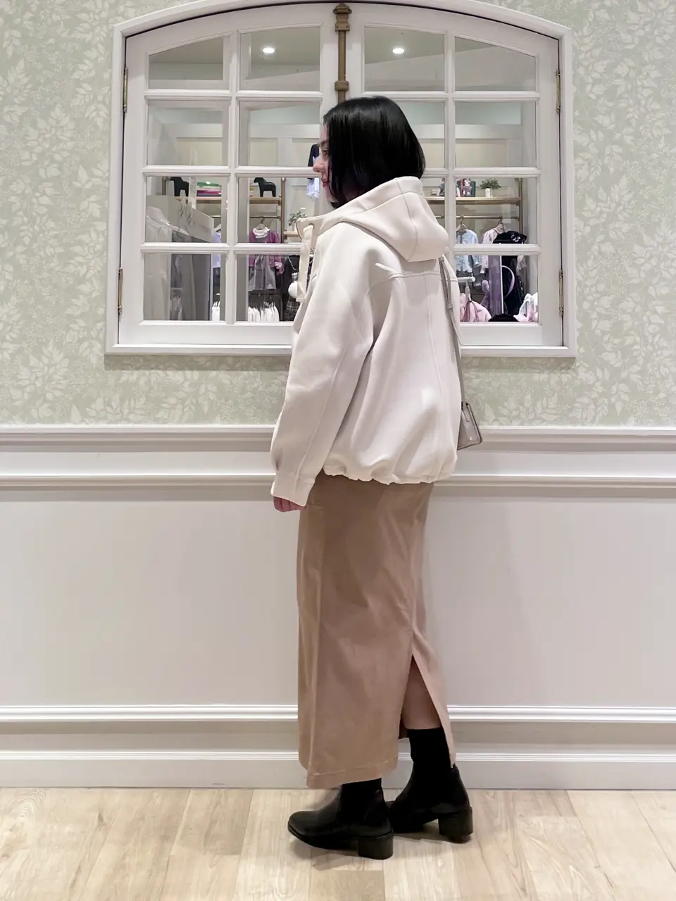 ANY MIKA コーディネート画像