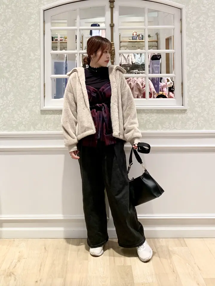 ANY MIHO コーディネート画像