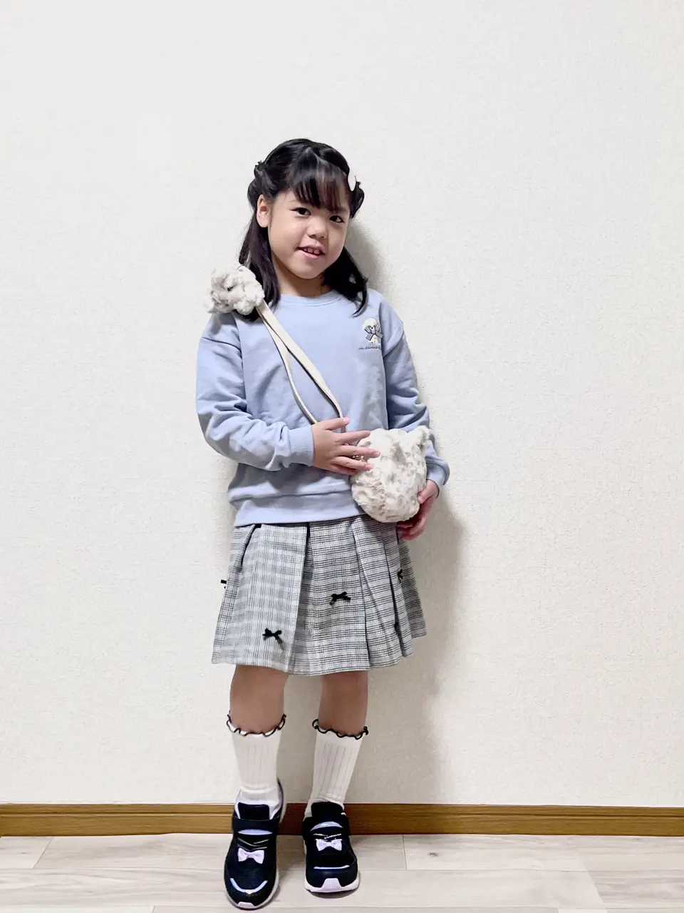 ANY MIKA コーディネート画像