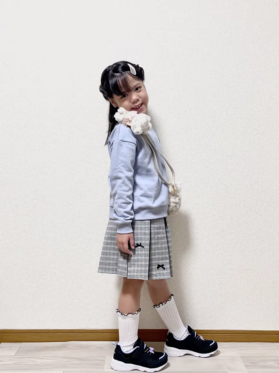 ANY MIKA コーディネート画像