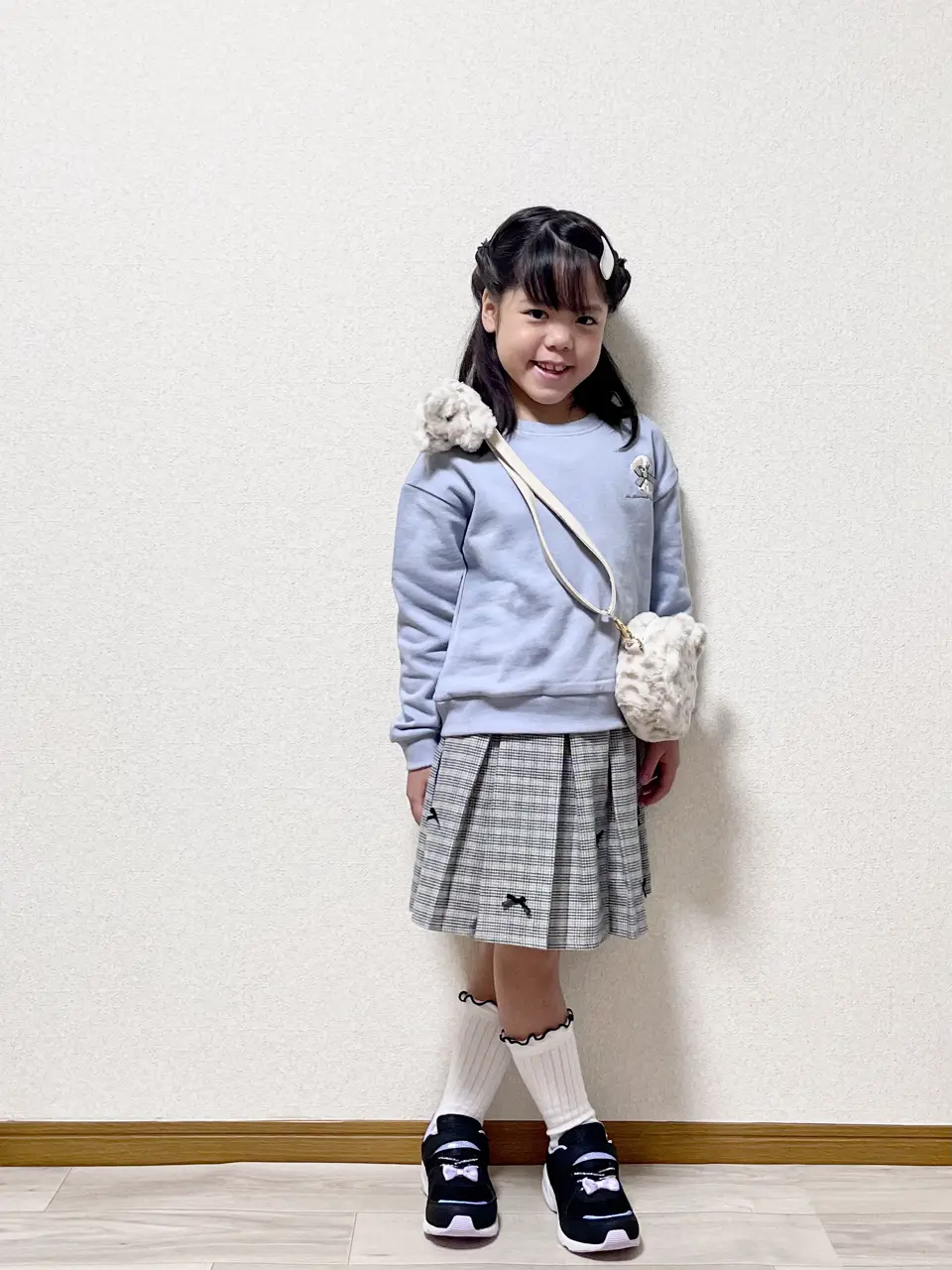 ANY MIKA コーディネート画像