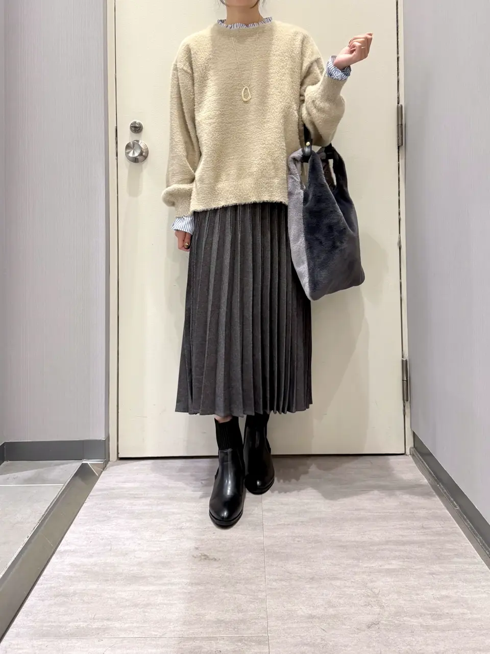 ANY 金井 コーディネート画像