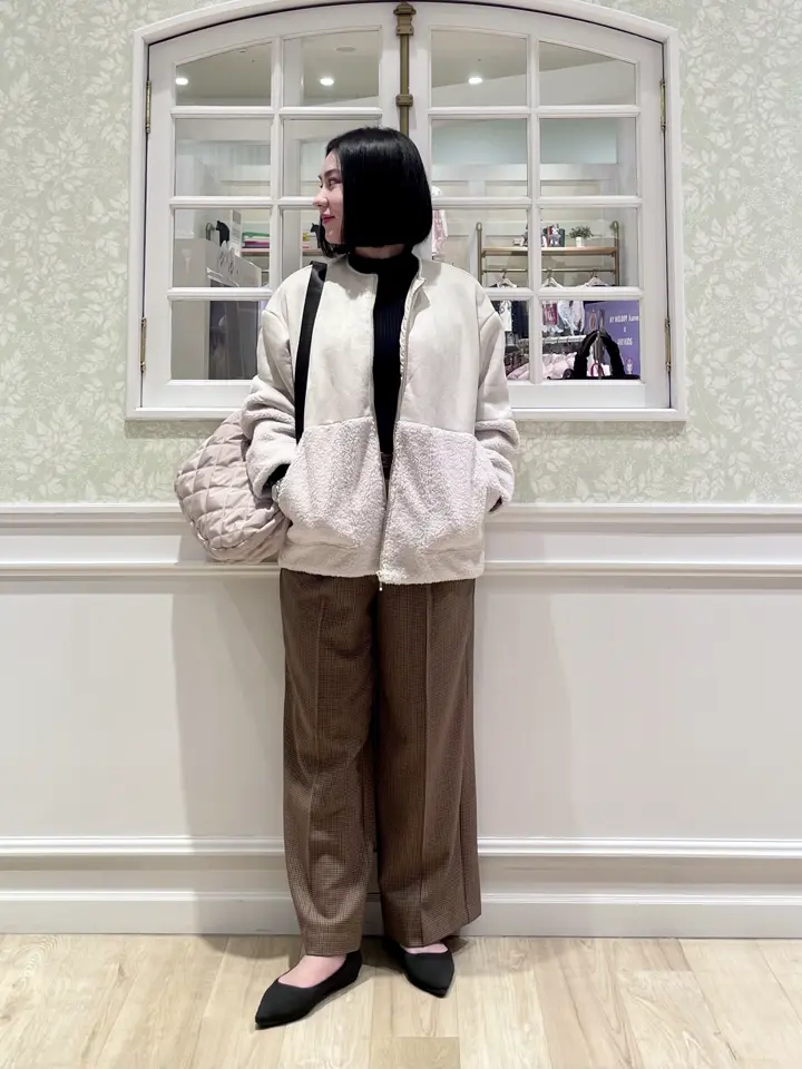 ANY MIKA コーディネート画像