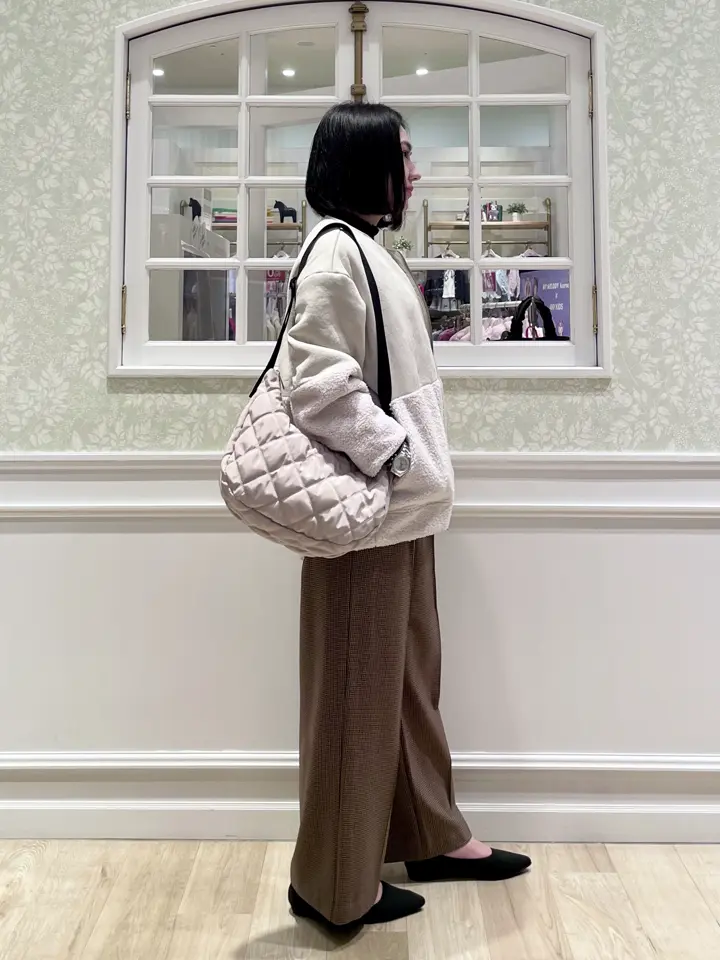 ANY MIKA コーディネート画像