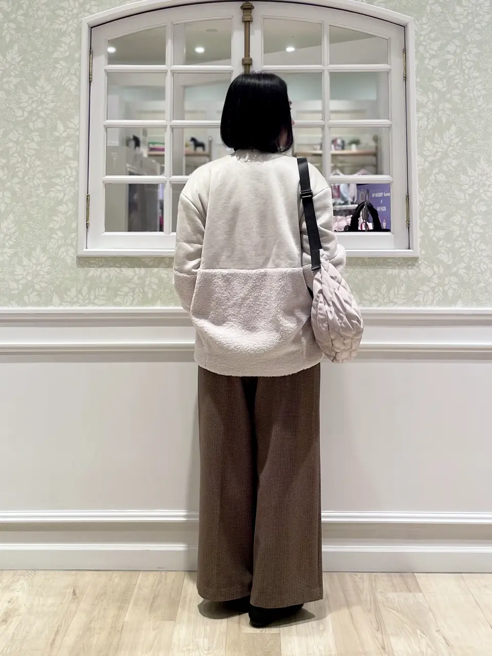 ANY MIKA コーディネート画像